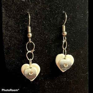 Vintage 90s dangle heart earrings
